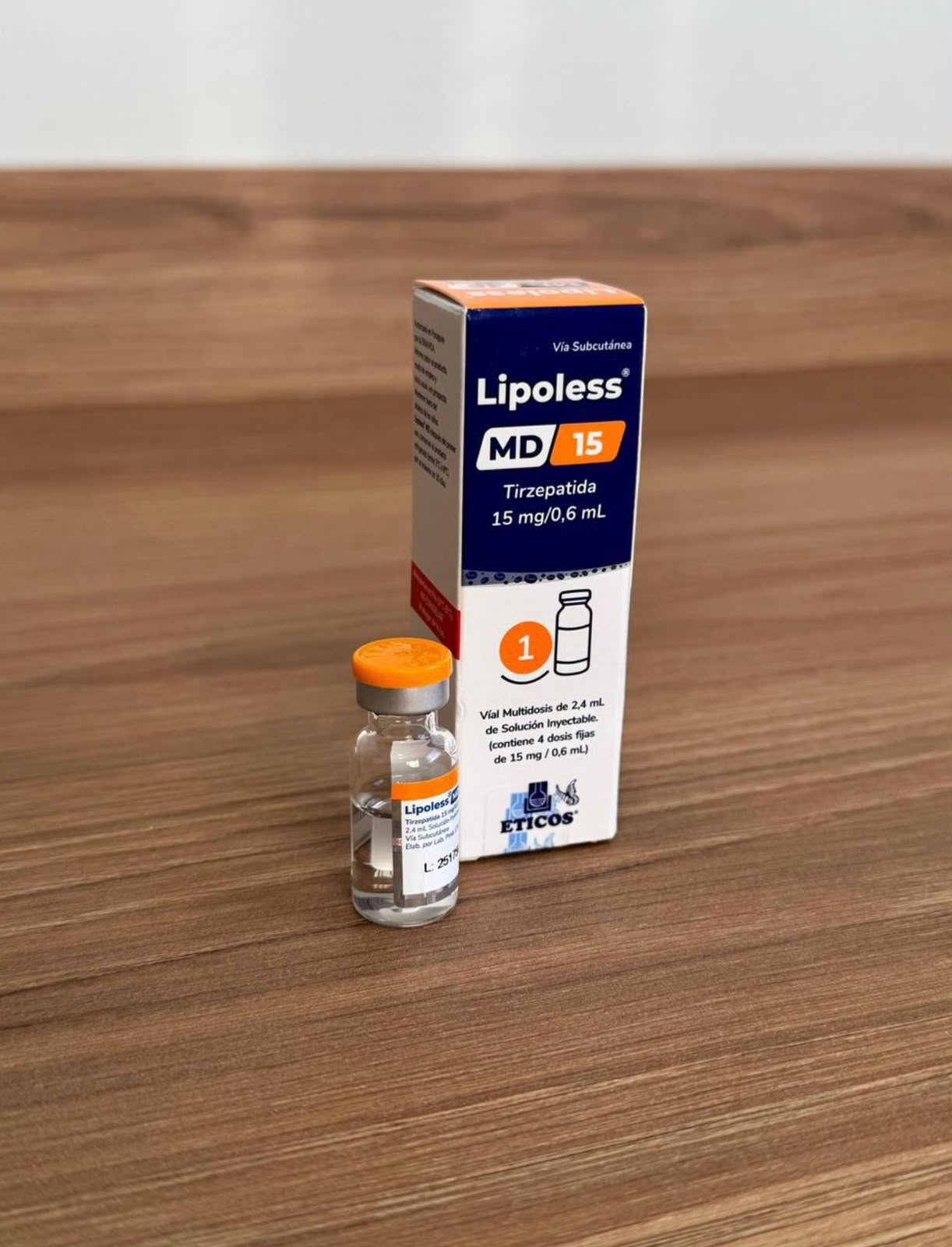 Caixa e frasco Lipoless MD 15 tirzepatida 15 mg/0,6 mL